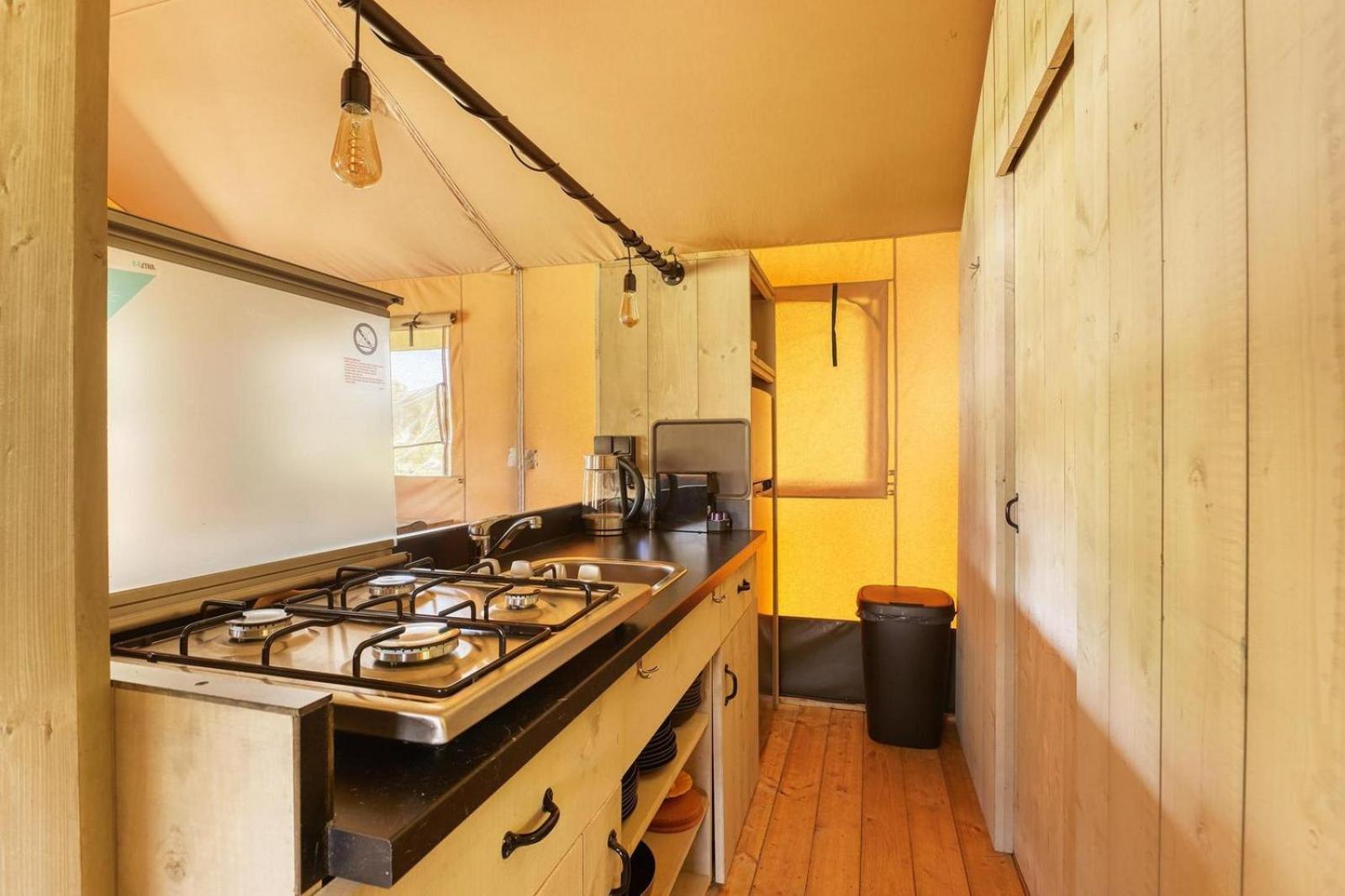 Glamping Lodge With Eco-Wellness 泽沃德 外观 照片