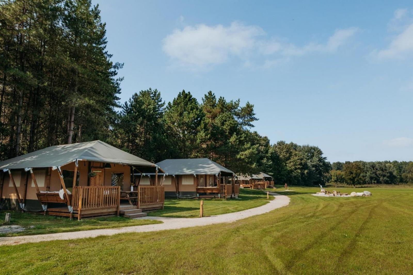 Glamping Lodge With Eco-Wellness 泽沃德 外观 照片
