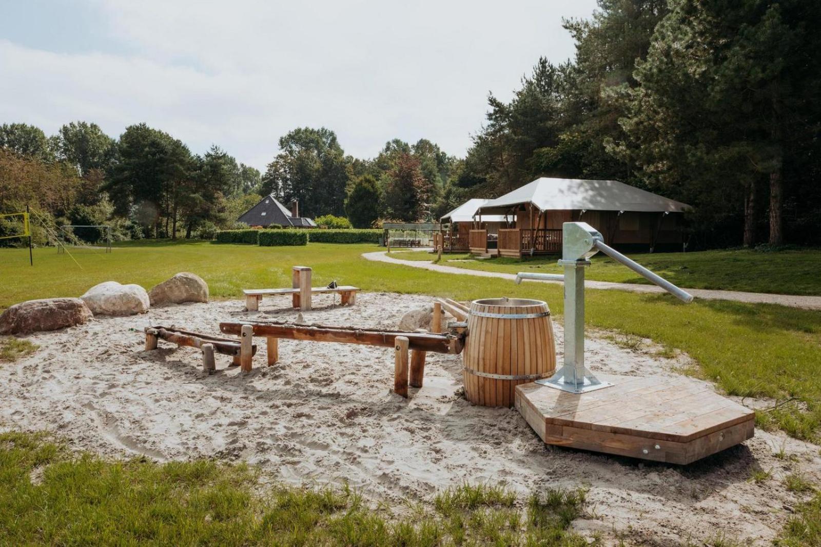 Glamping Lodge With Eco-Wellness 泽沃德 外观 照片