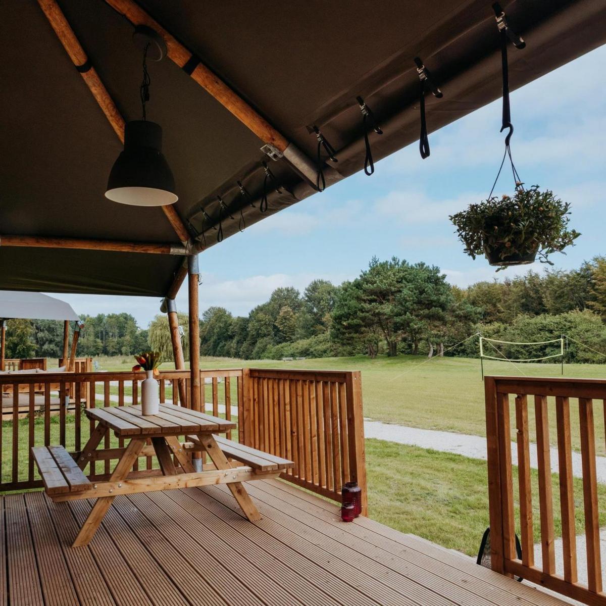 Glamping Lodge With Eco-Wellness 泽沃德 外观 照片