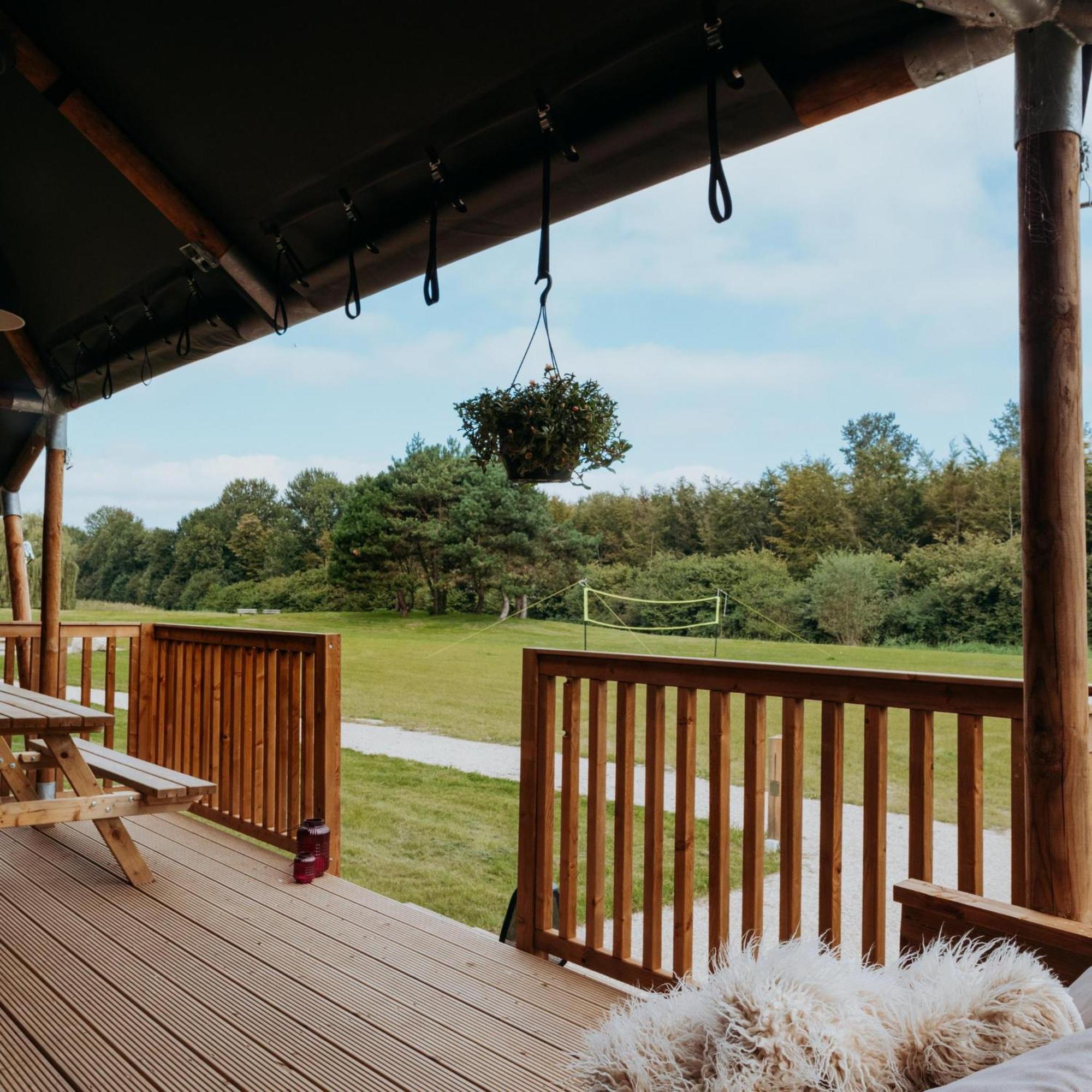 Glamping Lodge With Eco-Wellness 泽沃德 外观 照片